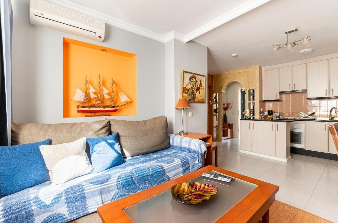 Apartamento Oasis Torremolinos Luaran gambar