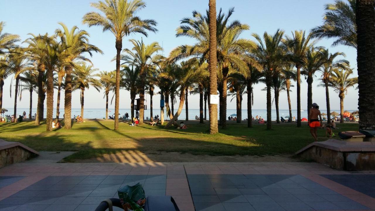 Apartamento Oasis Torremolinos Luaran gambar